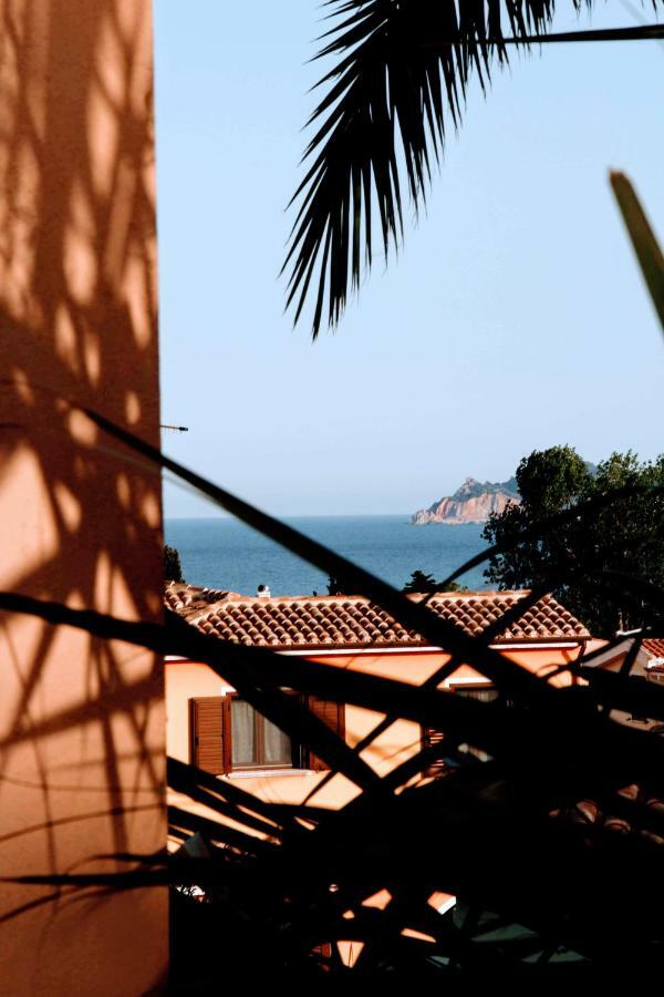 Grande Casa Al Mare Le Verande Санта Мария Наварезе Екстериор снимка